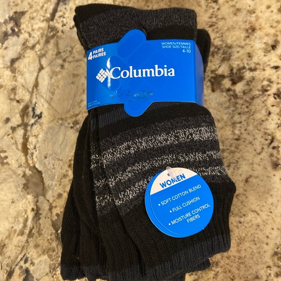 NWT COLUMBIA WOMEN’S CREW SOCKS - Picture 1 of 7